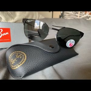 BRAND NEW RAY BAN SUNGLASSES